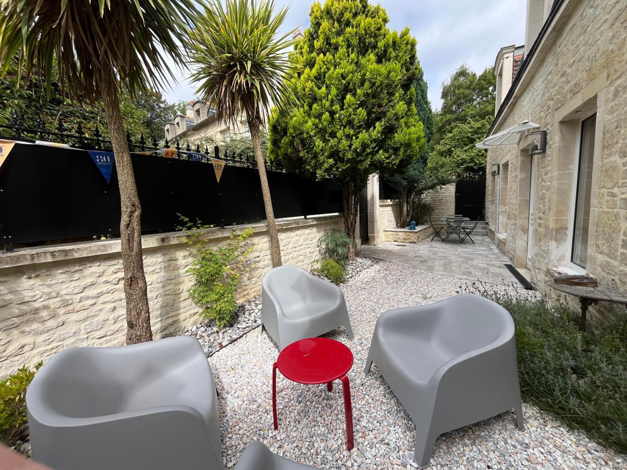 Le Capella, Magnifique Maison Au Calme Avec Garage Caen Zewnętrze zdjęcie